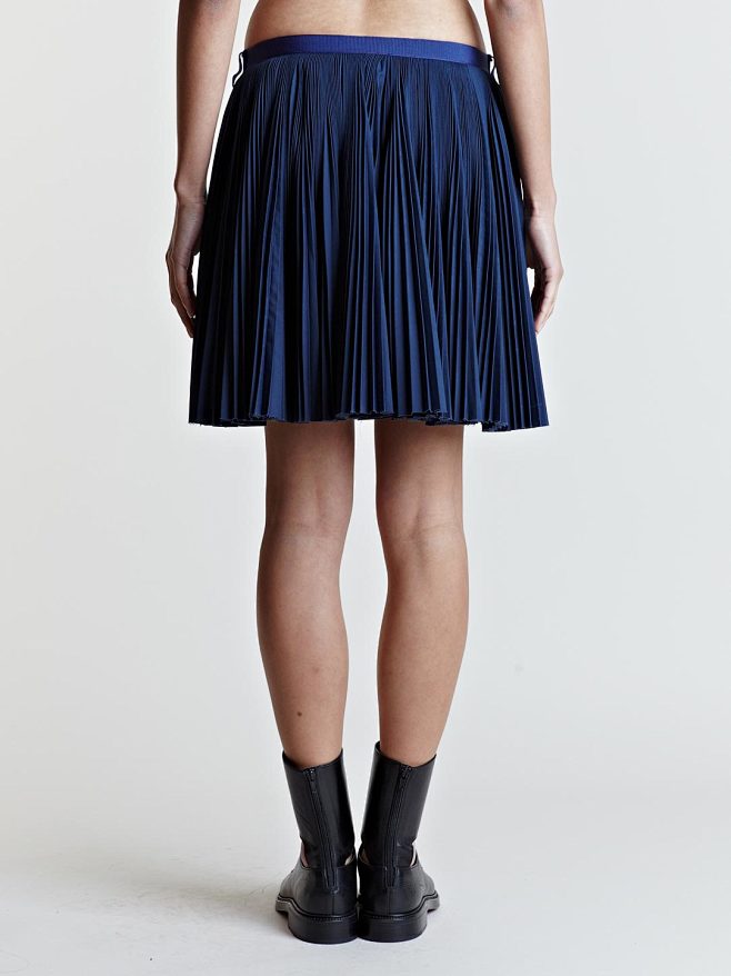 的Sacai女子后百褶短裤| LN-CC