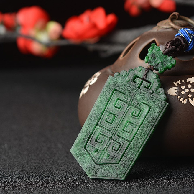 仿古饕餮牌莫卫国作品玉雕界