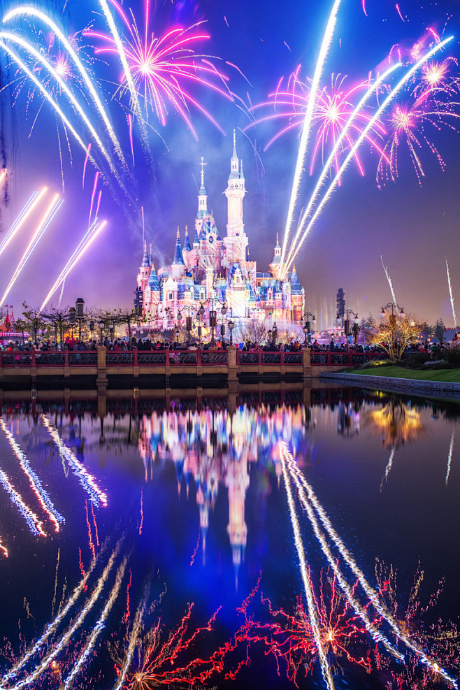 迪士尼乐园背景图夜景图片