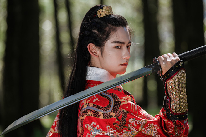 鹿荼白的微博微博