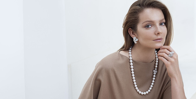 1893年,创始人御木本幸吉成功开创珍珠养殖的先河.自那以来,m