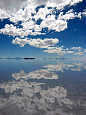 天空之境，玻利维亚-波多西小镇，乌尤尼盐沼。
