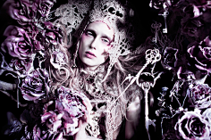 湖畔阴影采集到克里斯蒂·米切尔(Kirsty Mitchell),英国摄影师