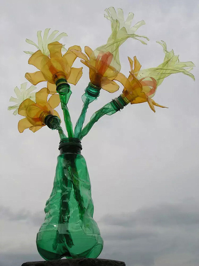 环保大创意大艺术饮料塑料瓶艺术作品欣赏文章数字媒体及职业招聘社交