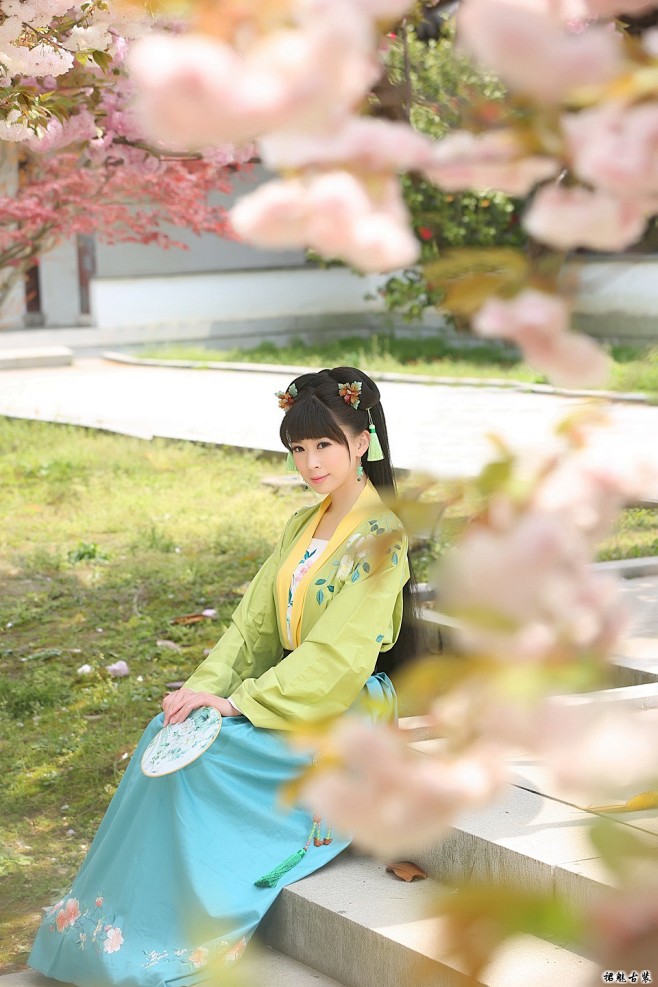 古装美女古装美女艺术照古装摄影网裙魅古装论坛poweredbydiscuz