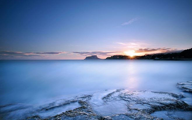 夕陽水意境圖