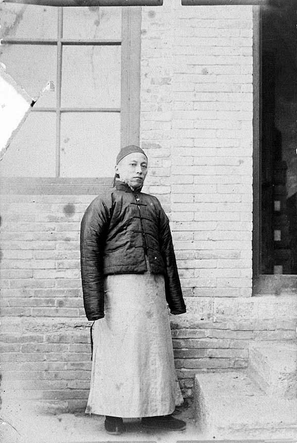 青年时期的陈半丁