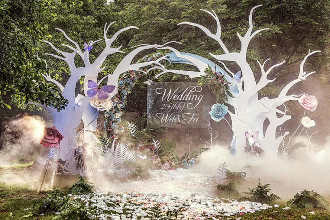 户外草坪婚礼森系婚礼森系背景墙