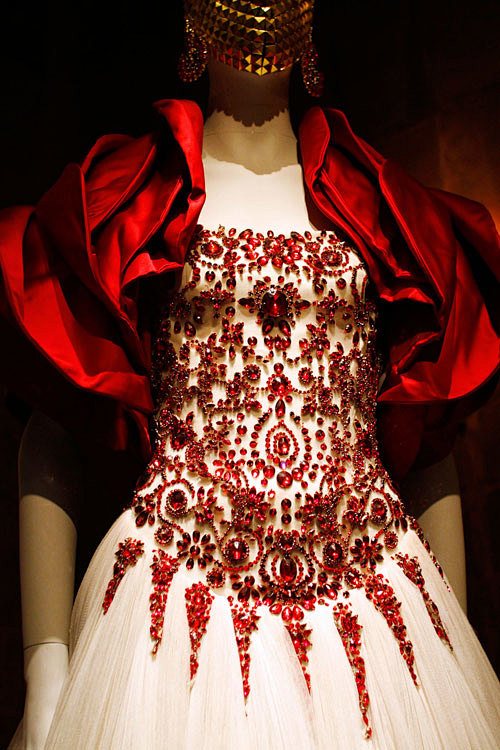 mcqueen时装大师alexandermcqueen麦昆的作品集mcqueen吧百度贴吧